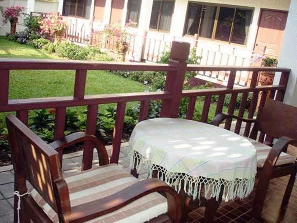 Riverside House Hotel Chiang Mai Exteriör bild
