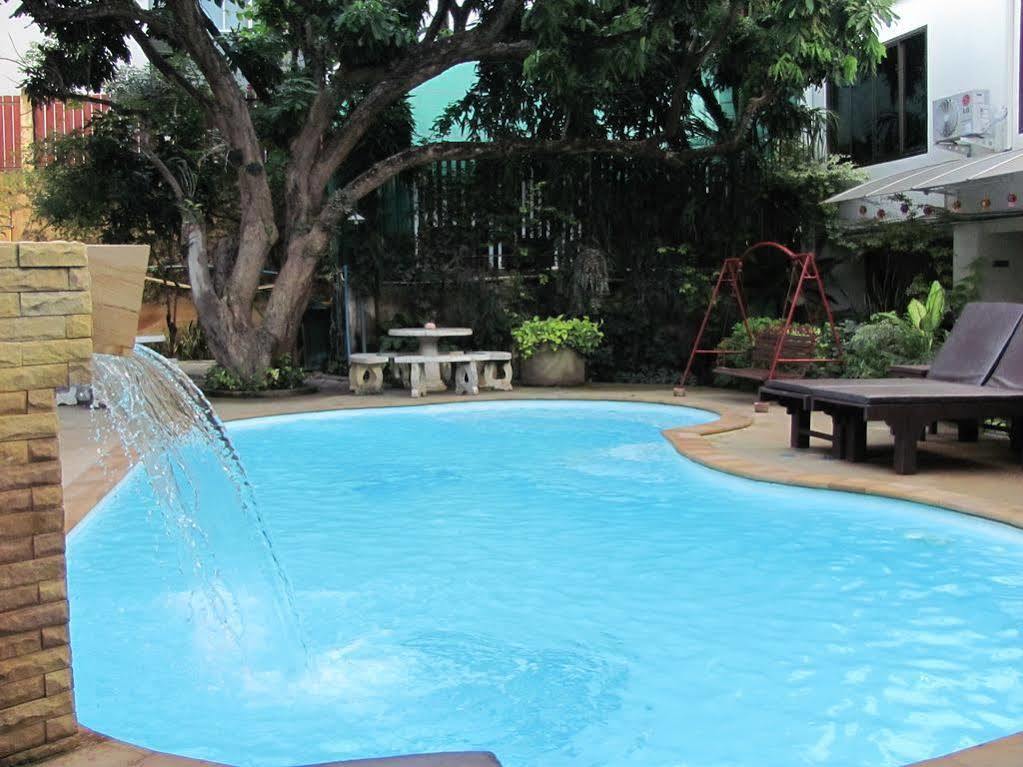 Riverside House Hotel Chiang Mai Exteriör bild